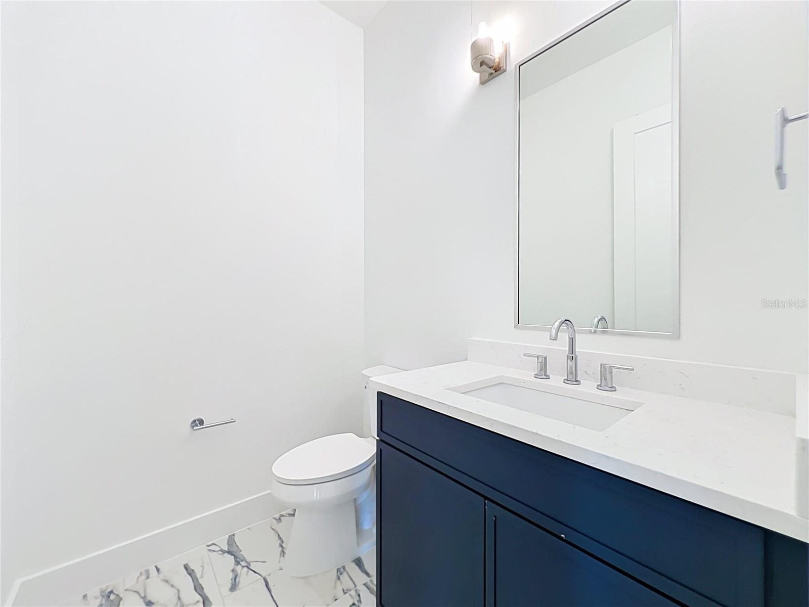 1205 FALCON DR