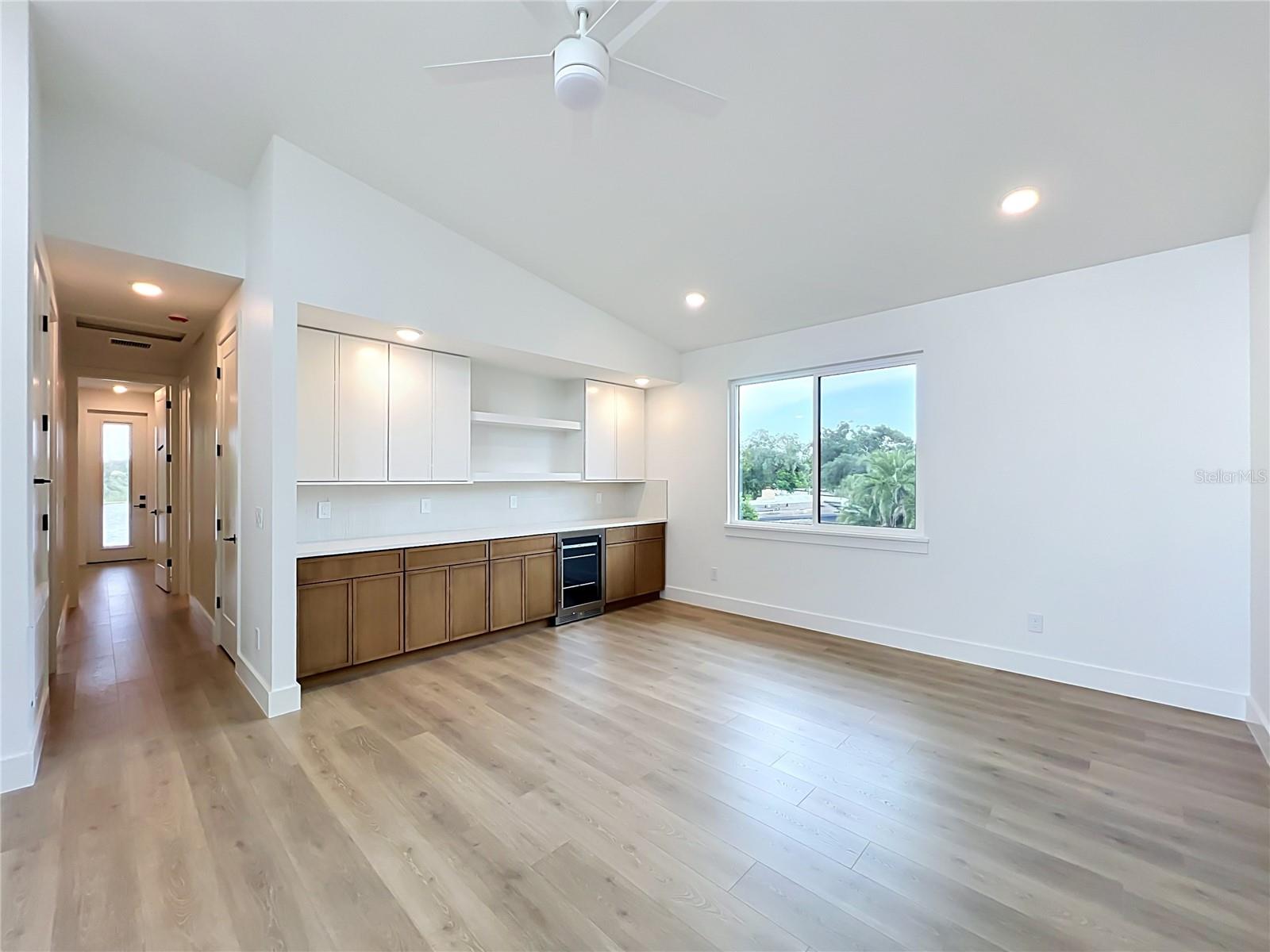 1205 FALCON DR