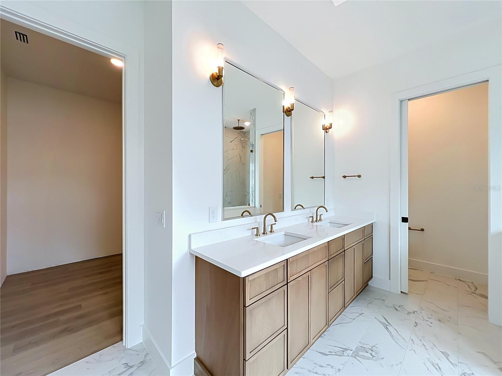 1205 FALCON DR
