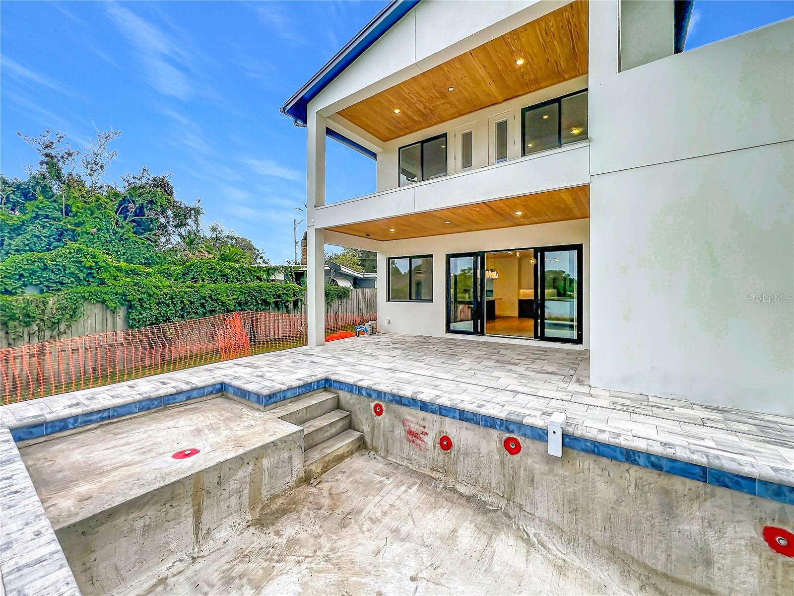 1205 FALCON DR