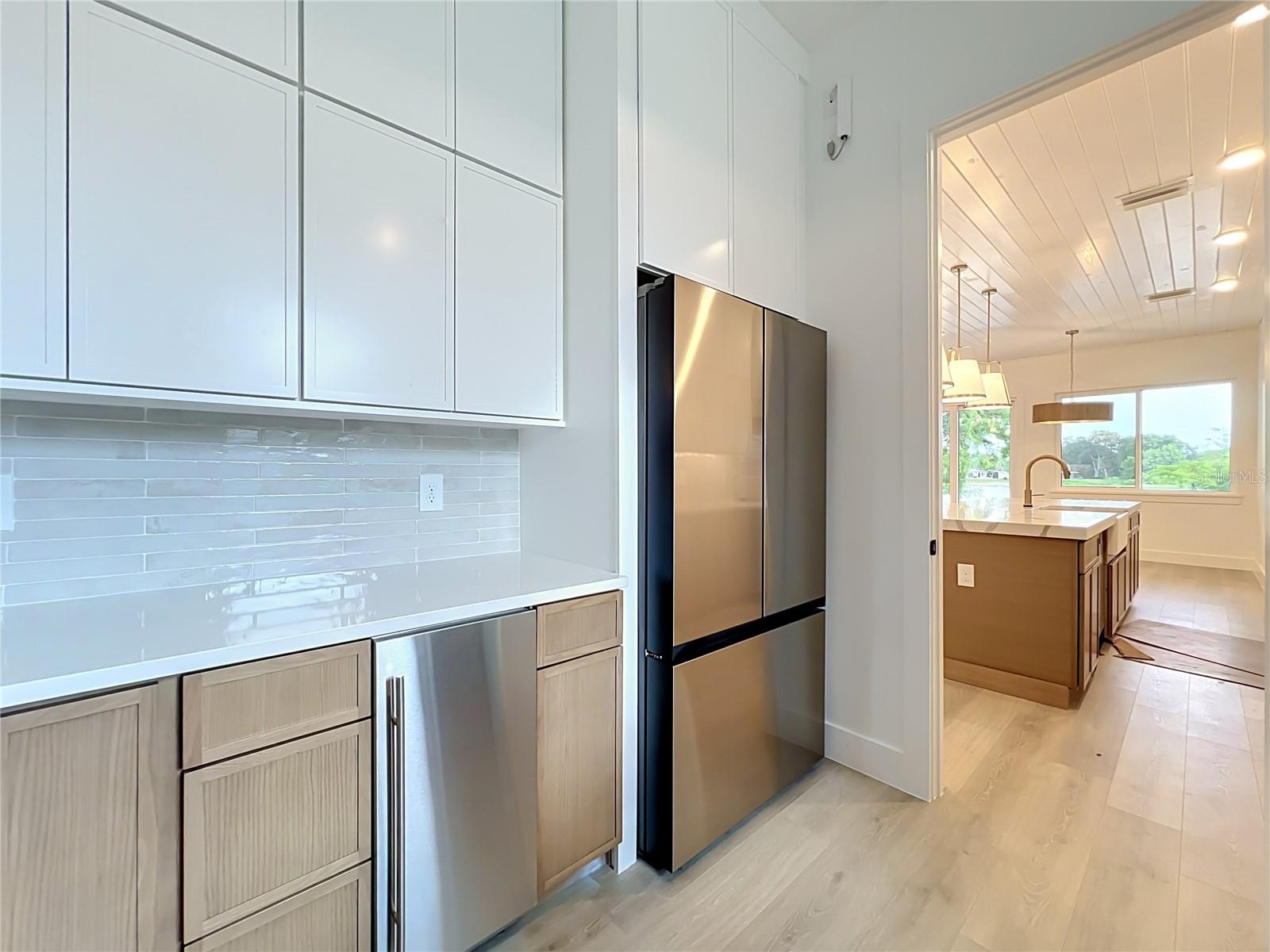 1205 FALCON DR