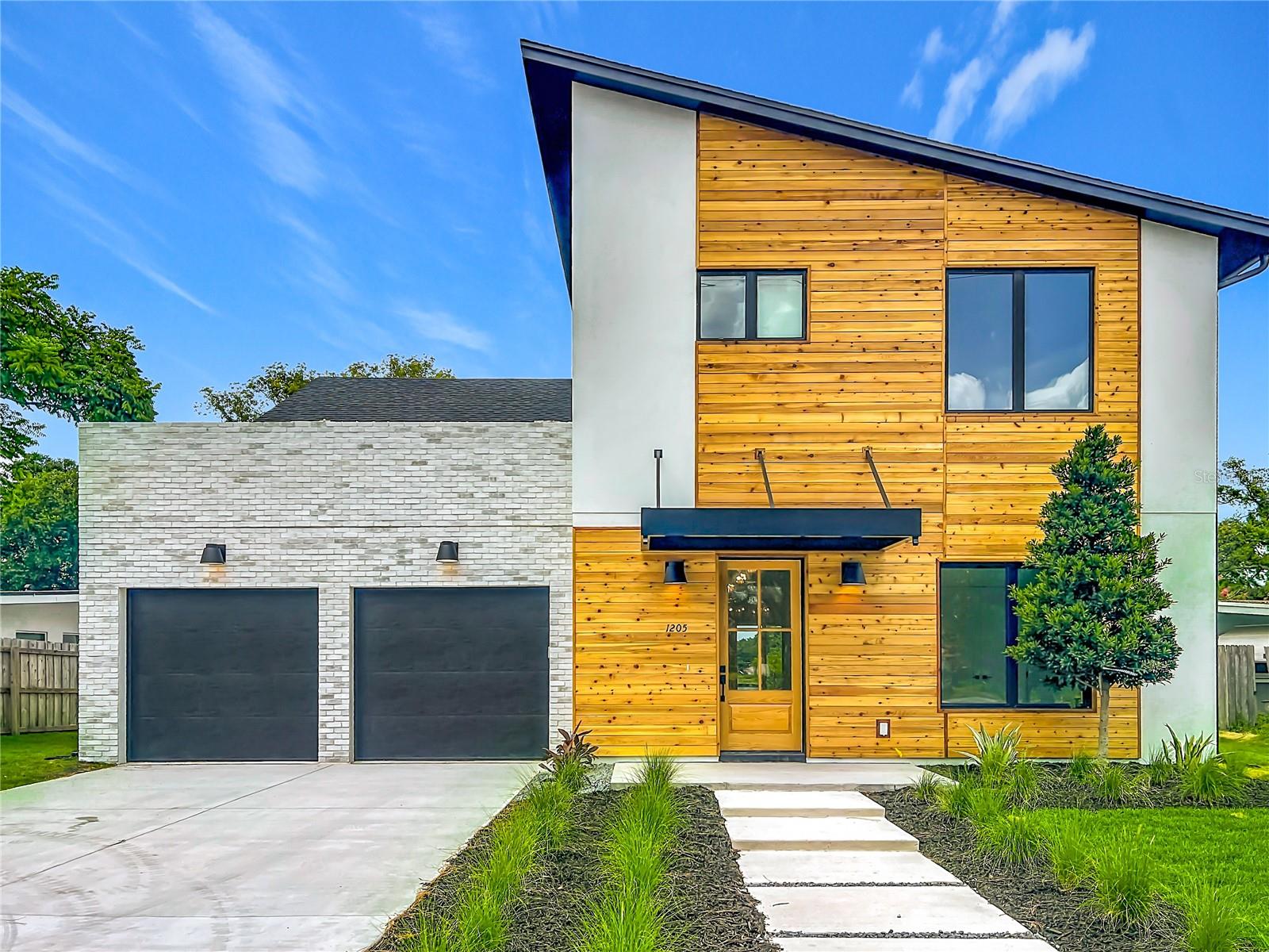 1205 FALCON DR