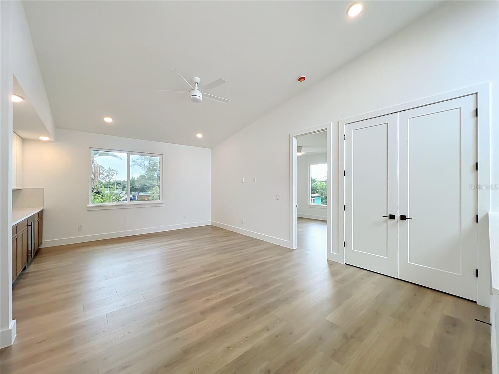 1205 FALCON DR