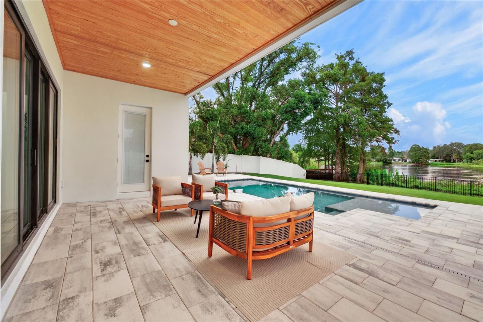 1205 FALCON DR