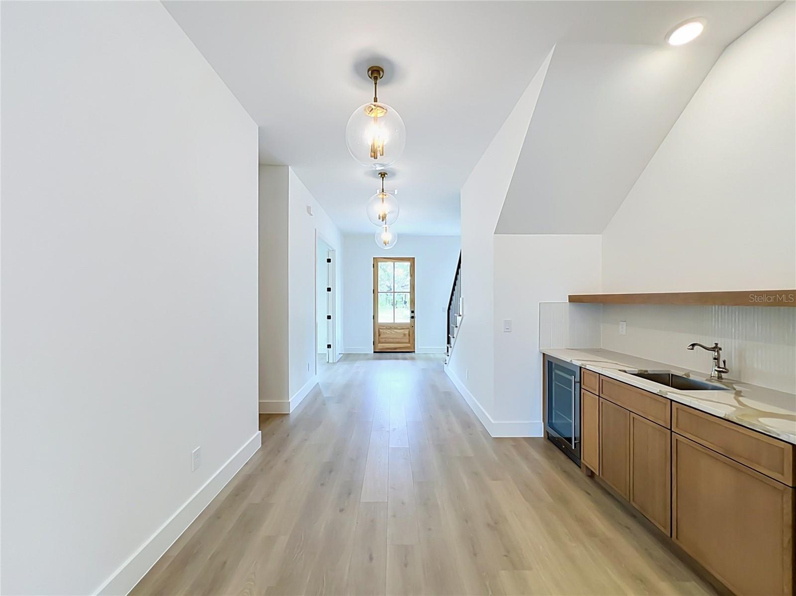 1205 FALCON DR