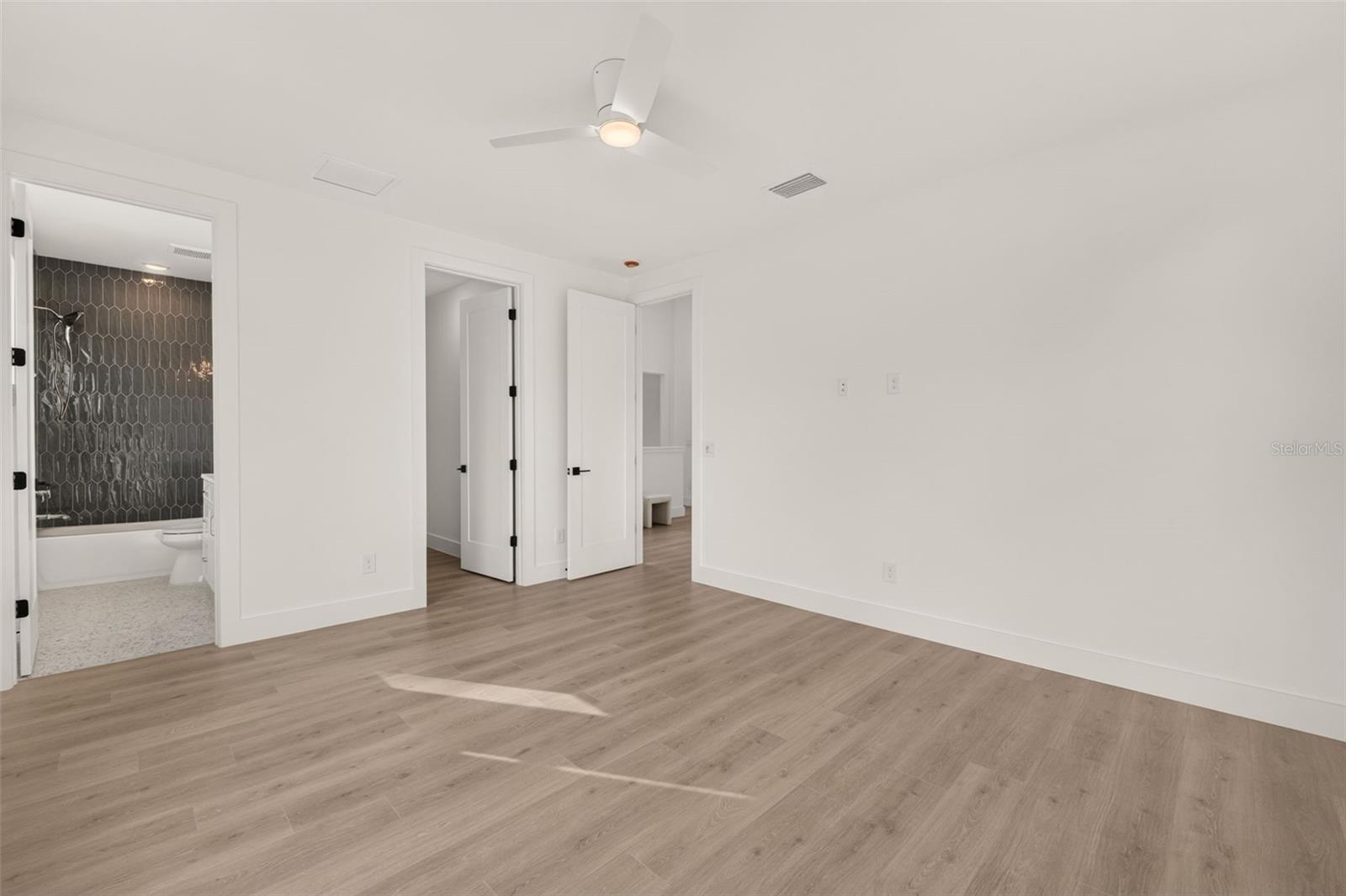 1205 FALCON DR