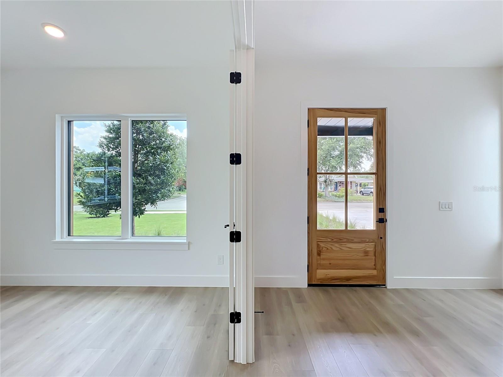 1205 FALCON DR