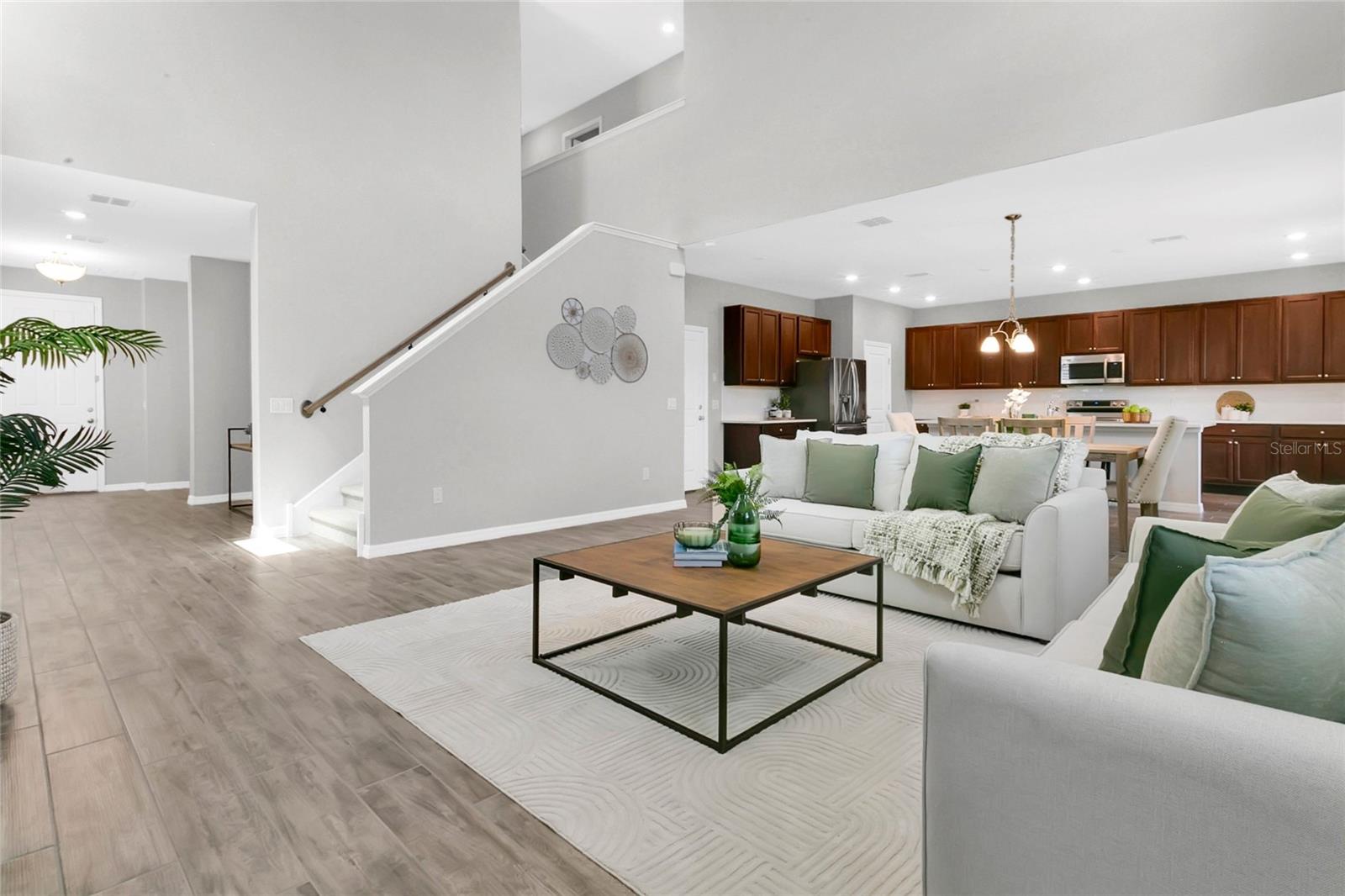 9169 WAVERLY WALK DR