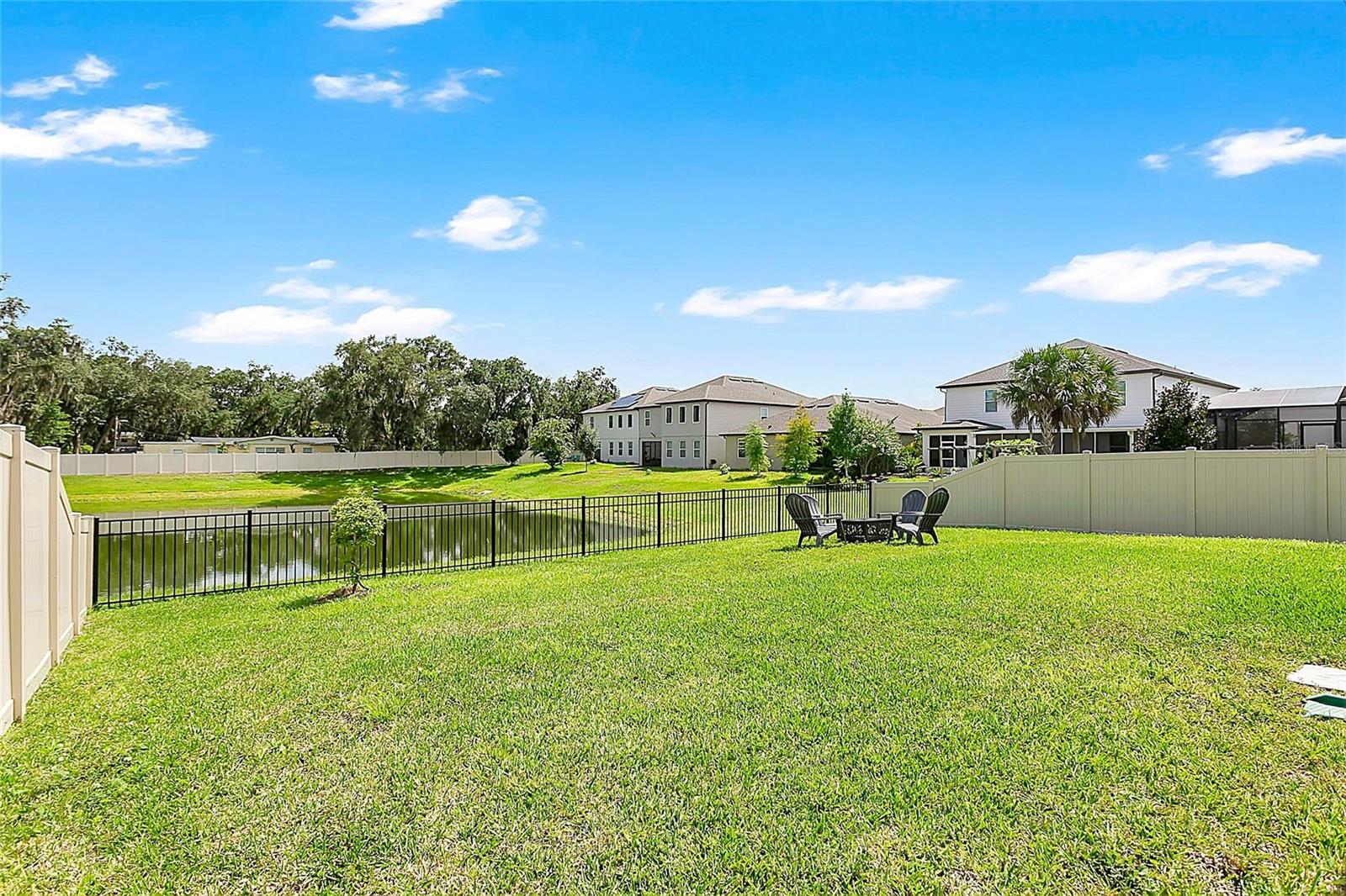 9169 WAVERLY WALK DR