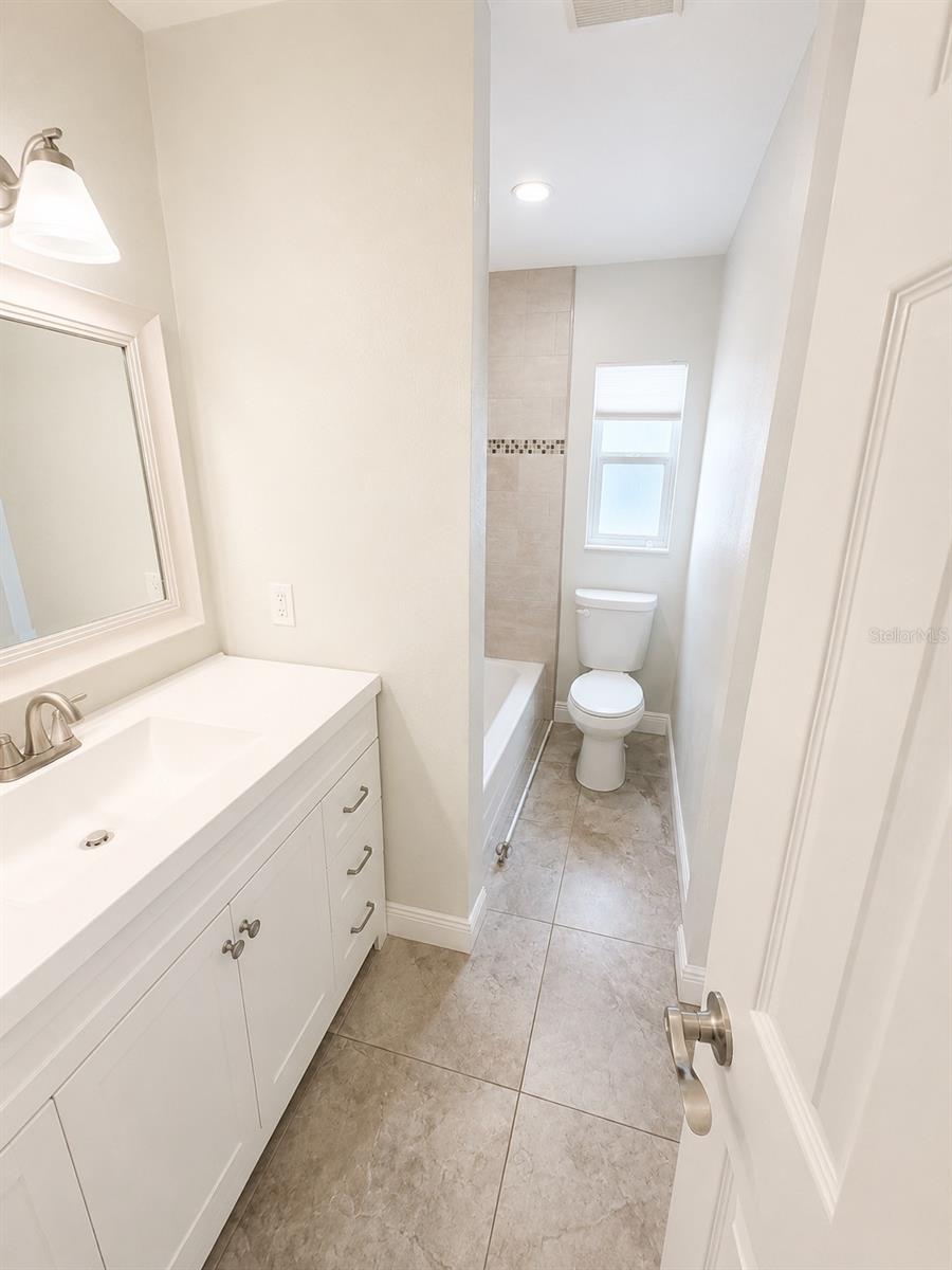 616 ELLENDALE DR