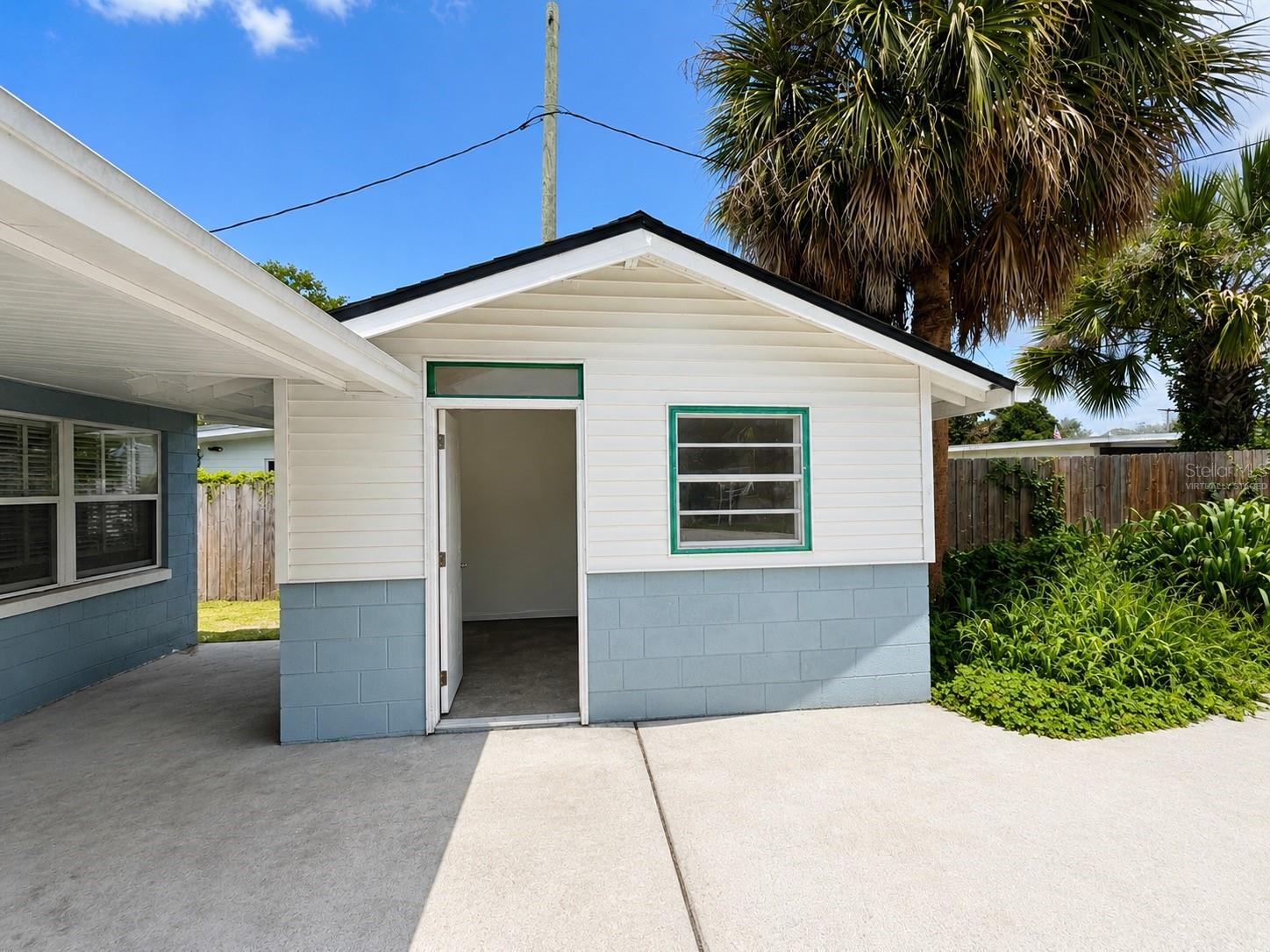616 ELLENDALE DR