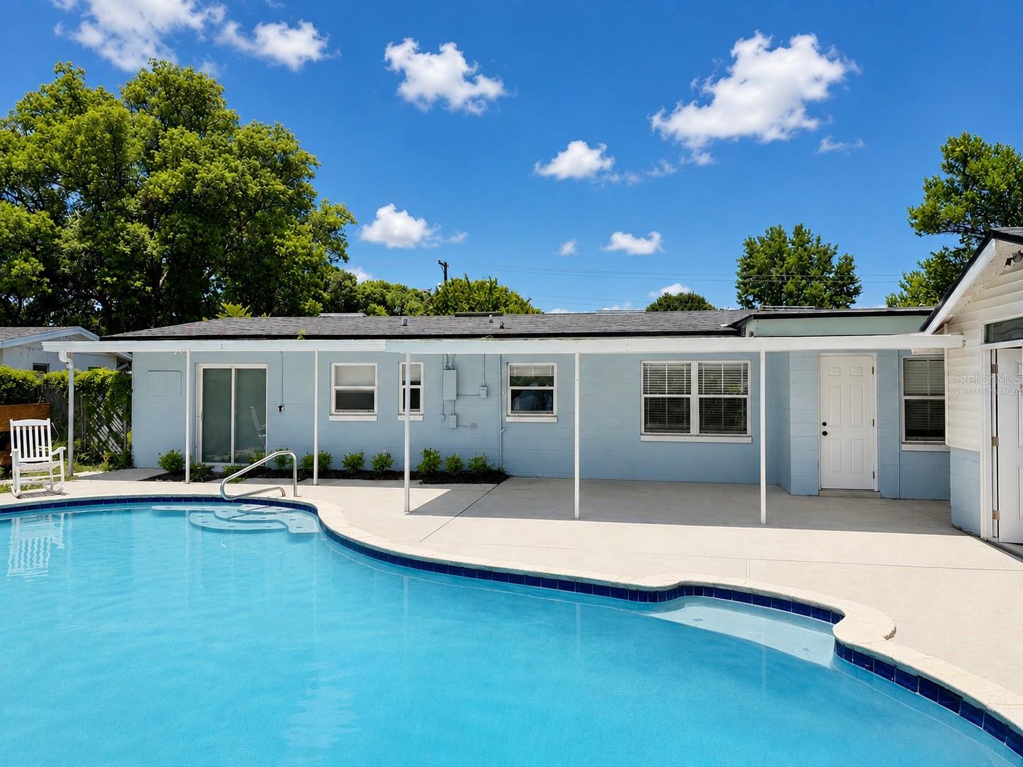 616 ELLENDALE DR