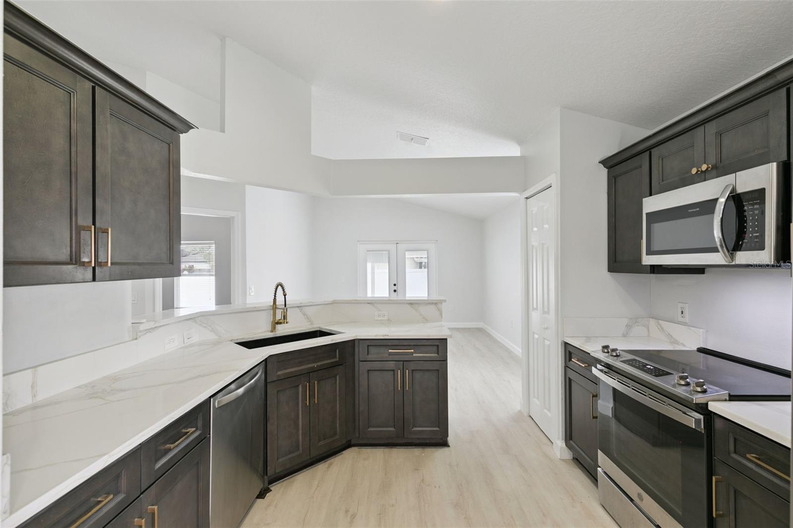 14426 LAKE PRICE DR