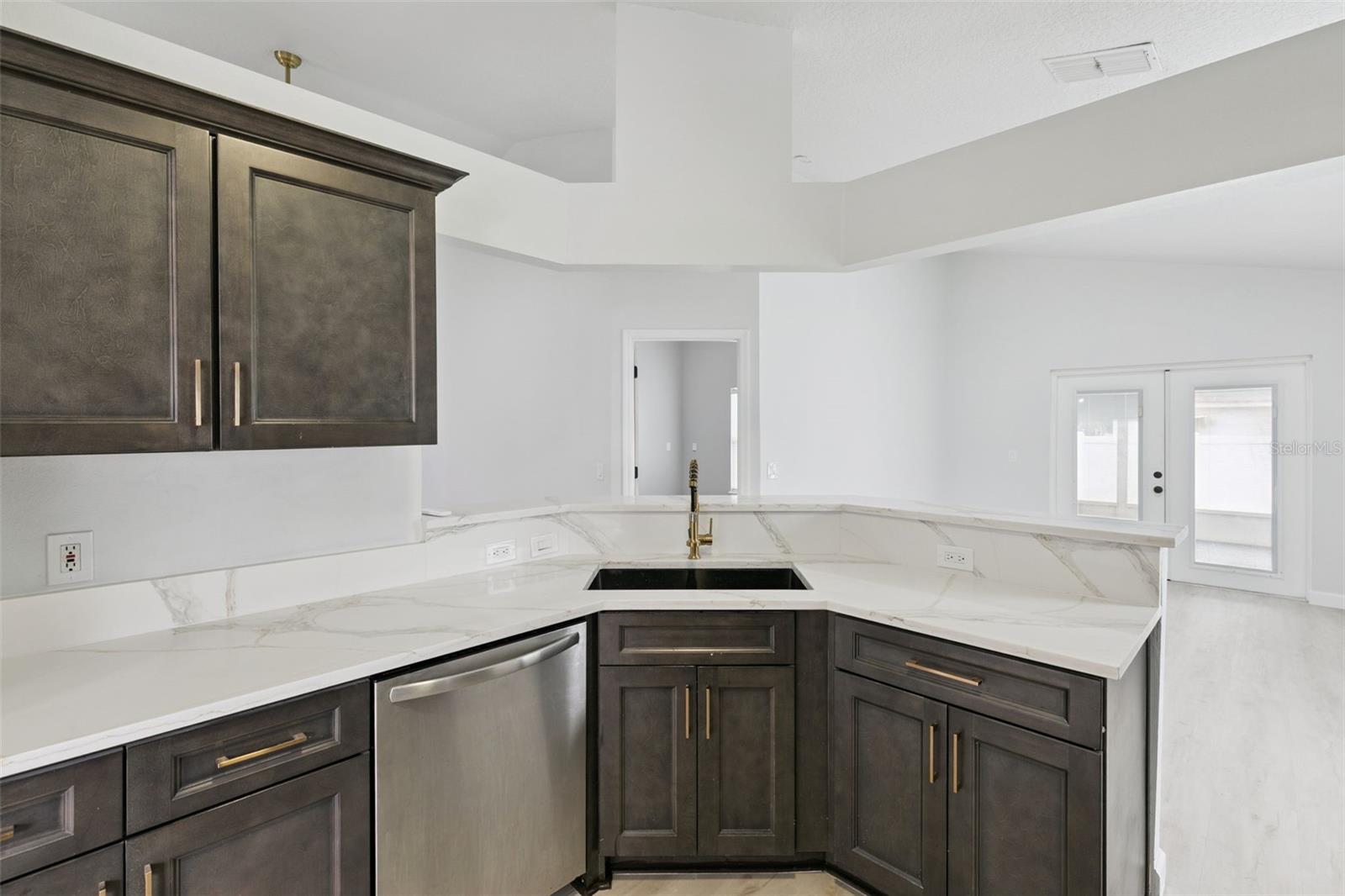 14426 LAKE PRICE DR