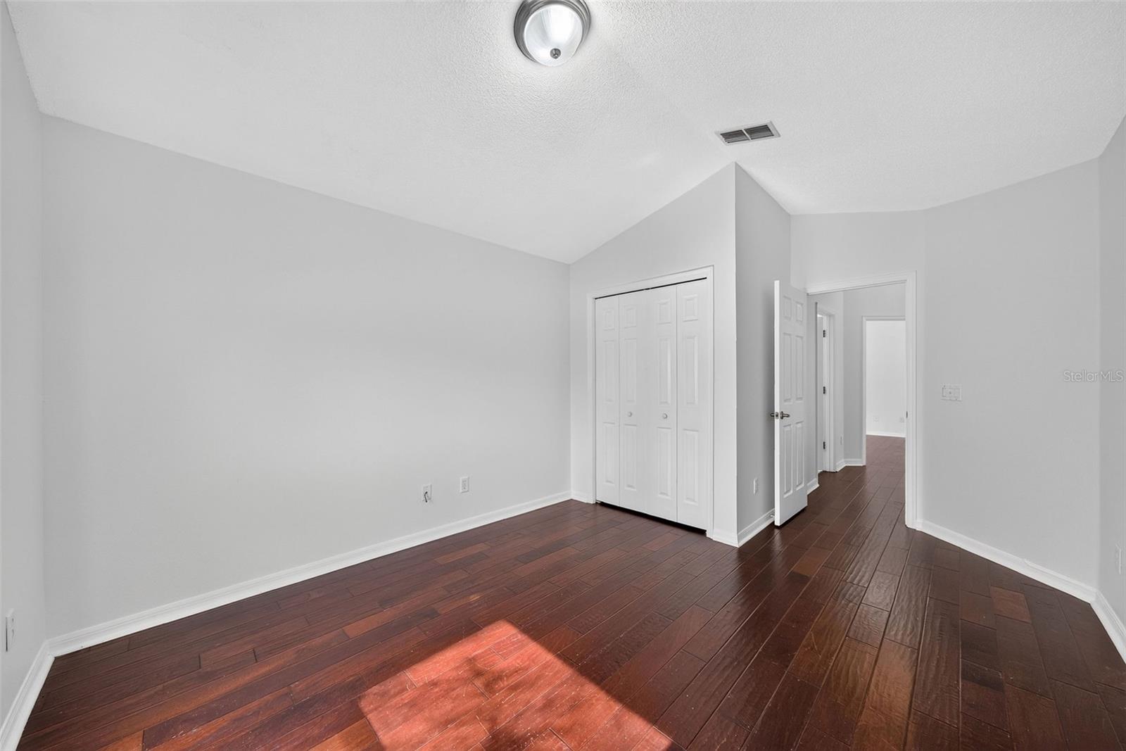 630 RIOMAR AVE