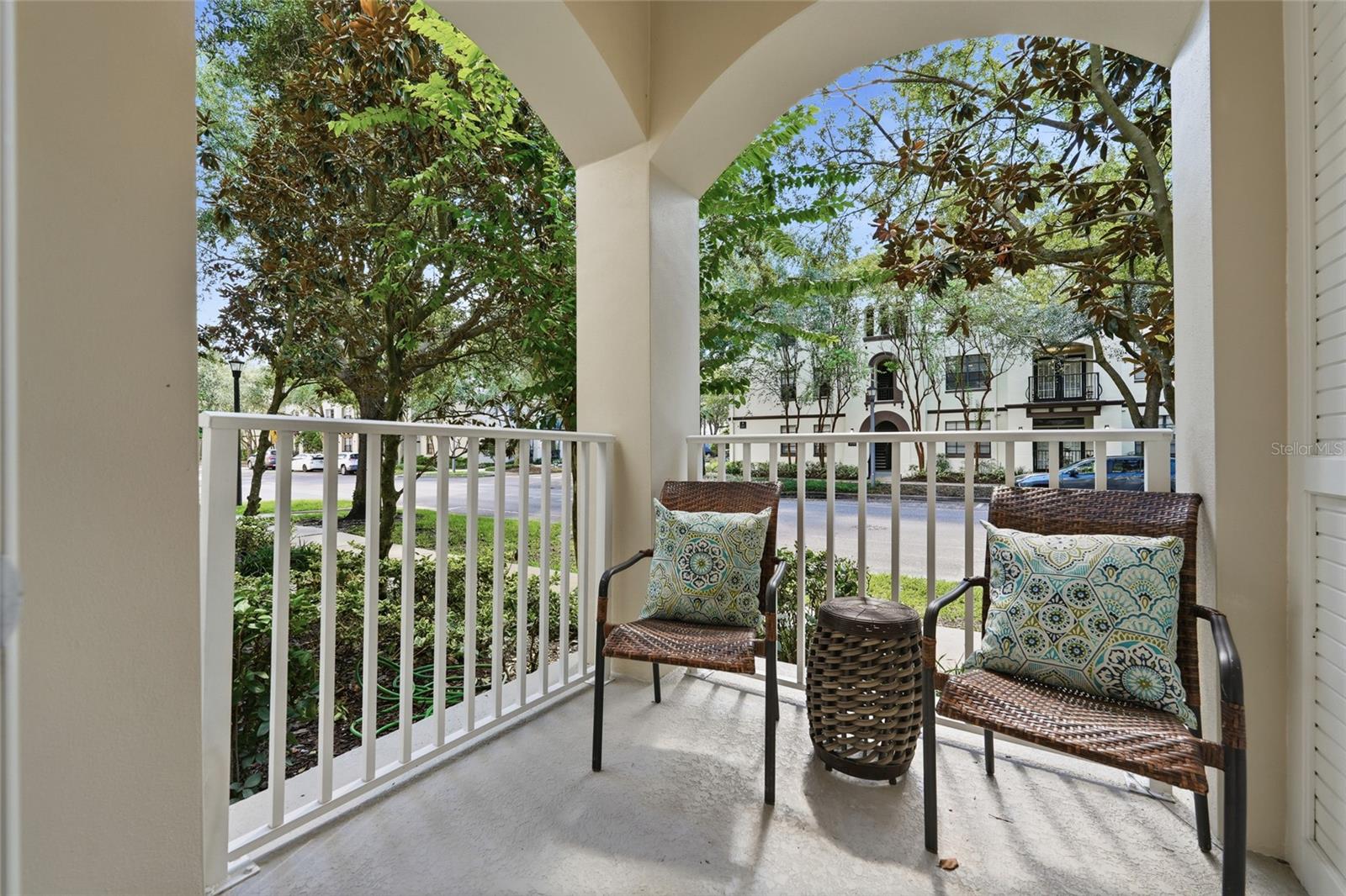 1674 LAKEMONT AVE #101