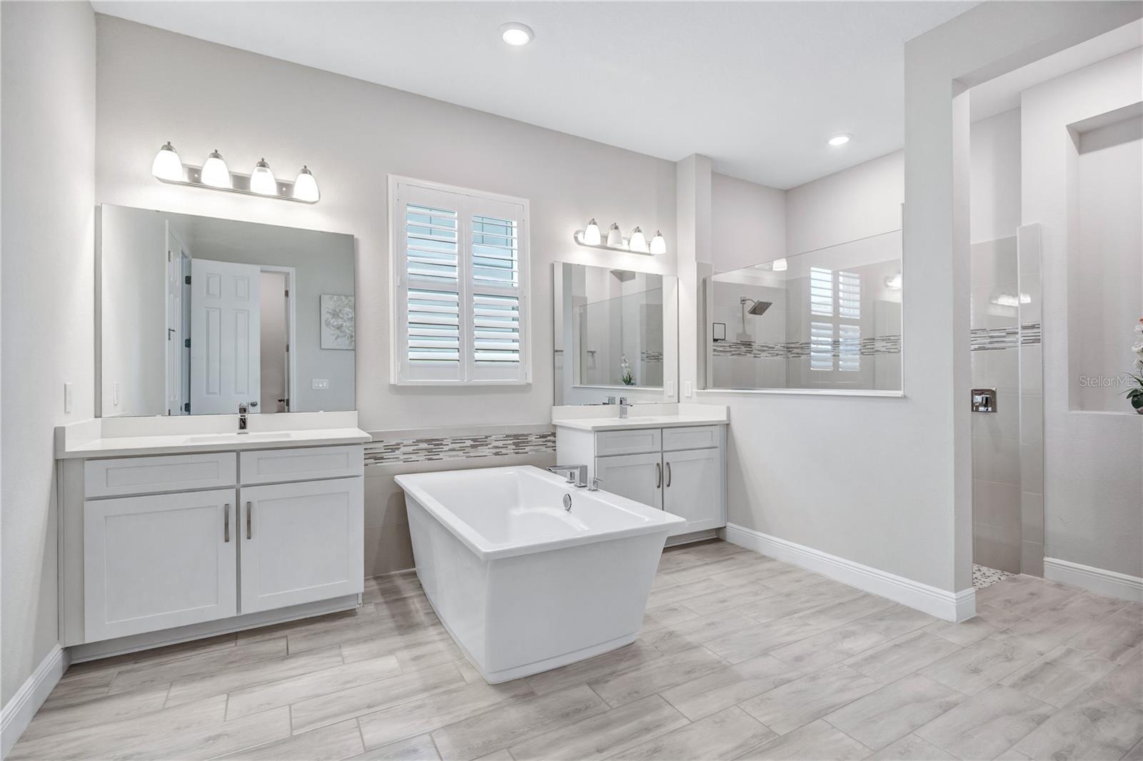 2056 WOOD THRUSH LN