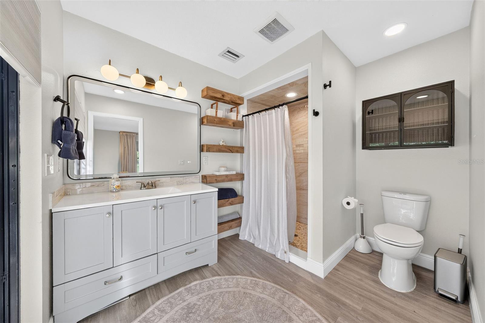 7601 ORANGE TREE LN