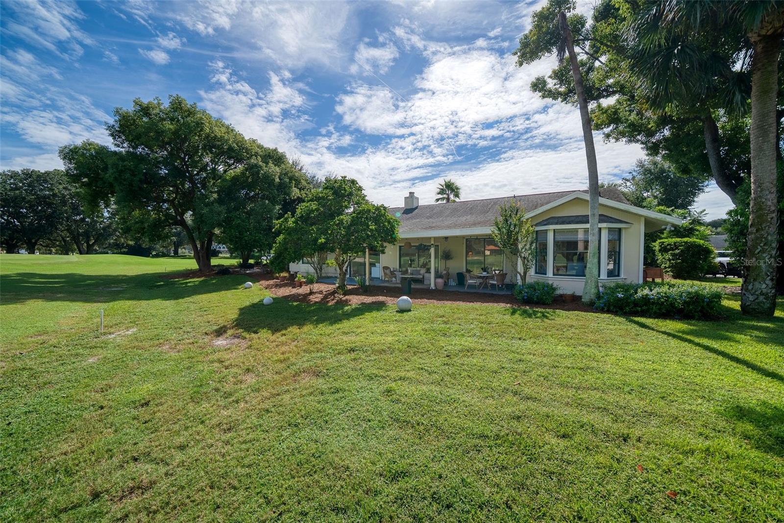 7601 ORANGE TREE LN