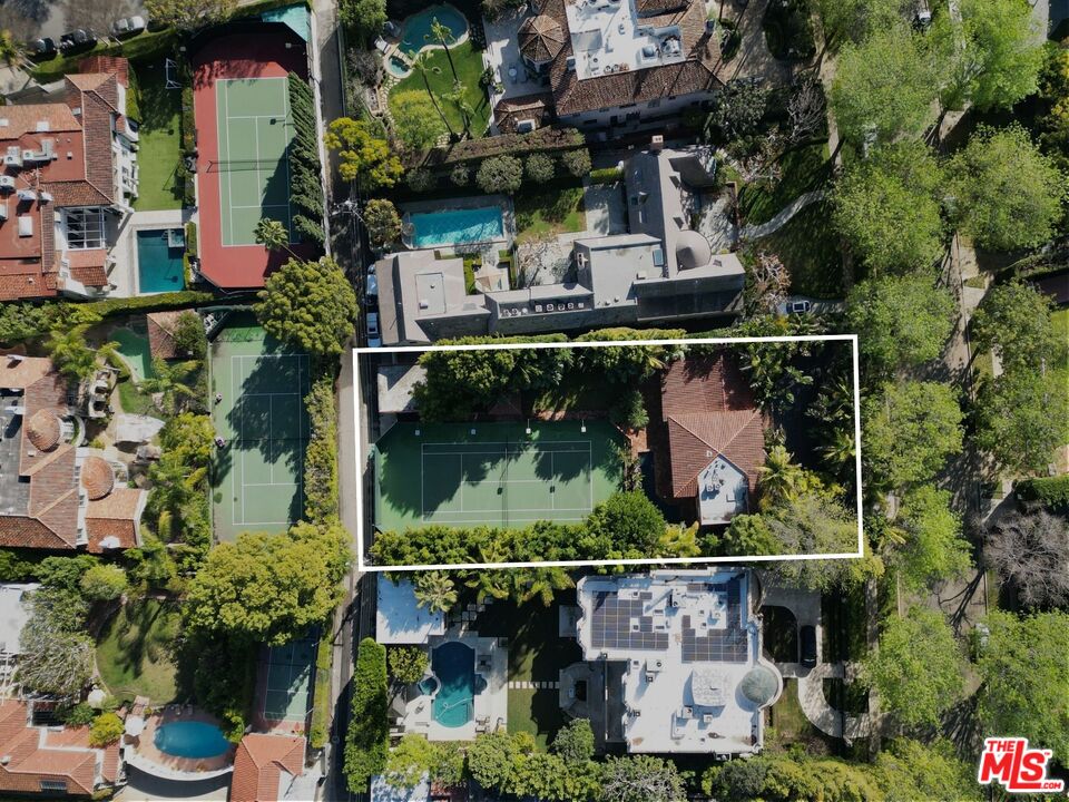 806 N Alpine Dr
