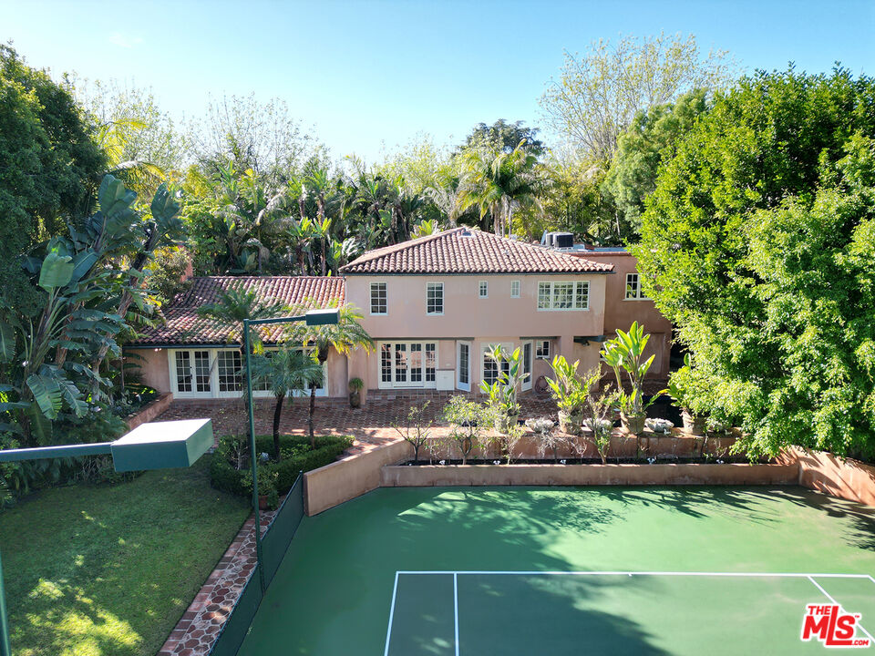 806 N Alpine Dr