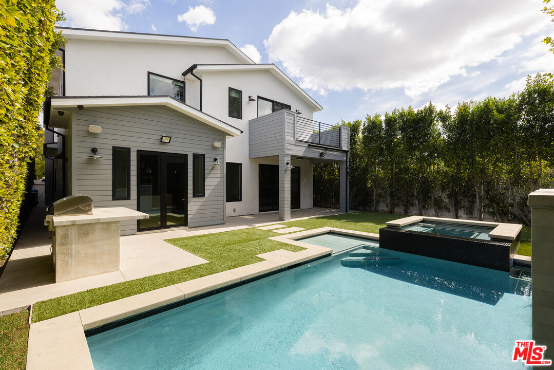 4433 Calhoun Ave