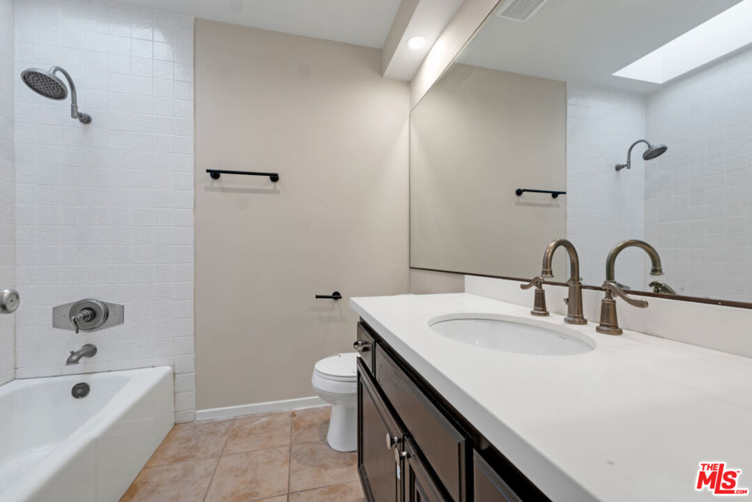 1717 Stoner Ave Unit: 105