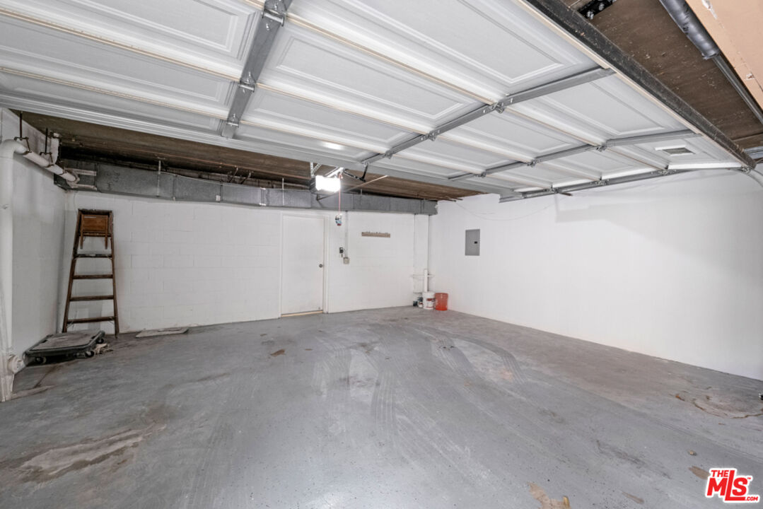 1717 Stoner Ave Unit: 105