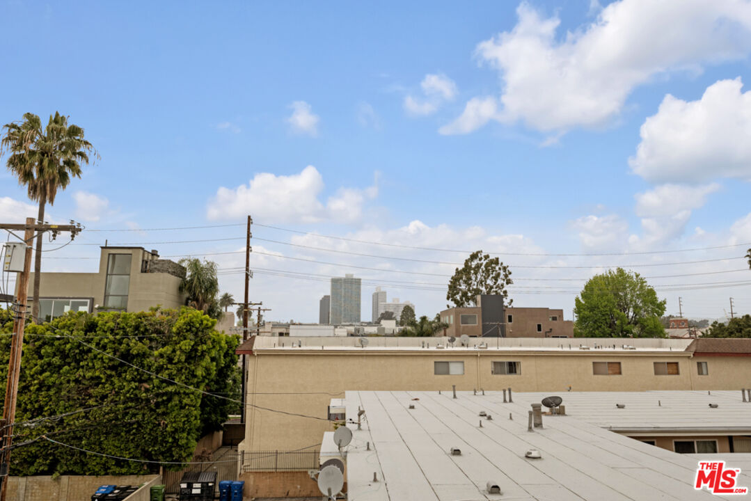 1717 Stoner Ave Unit: 105
