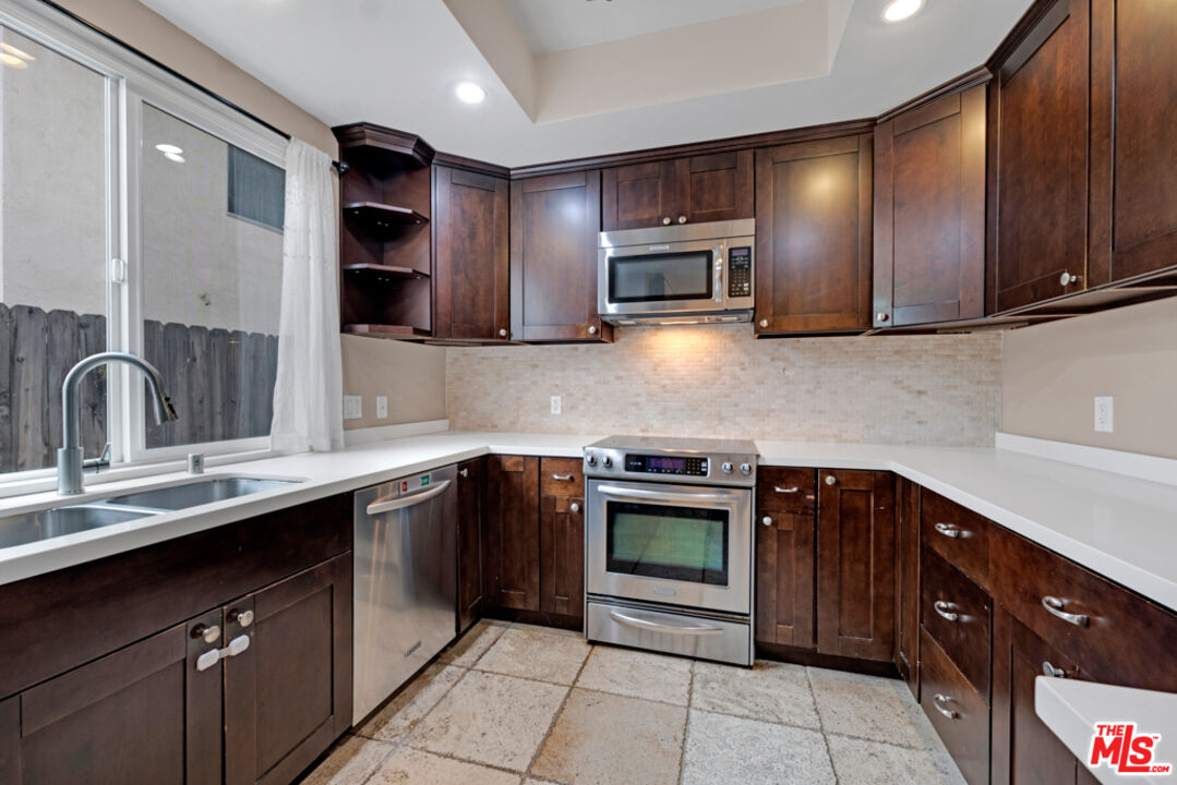 1717 Stoner Ave Unit: 105