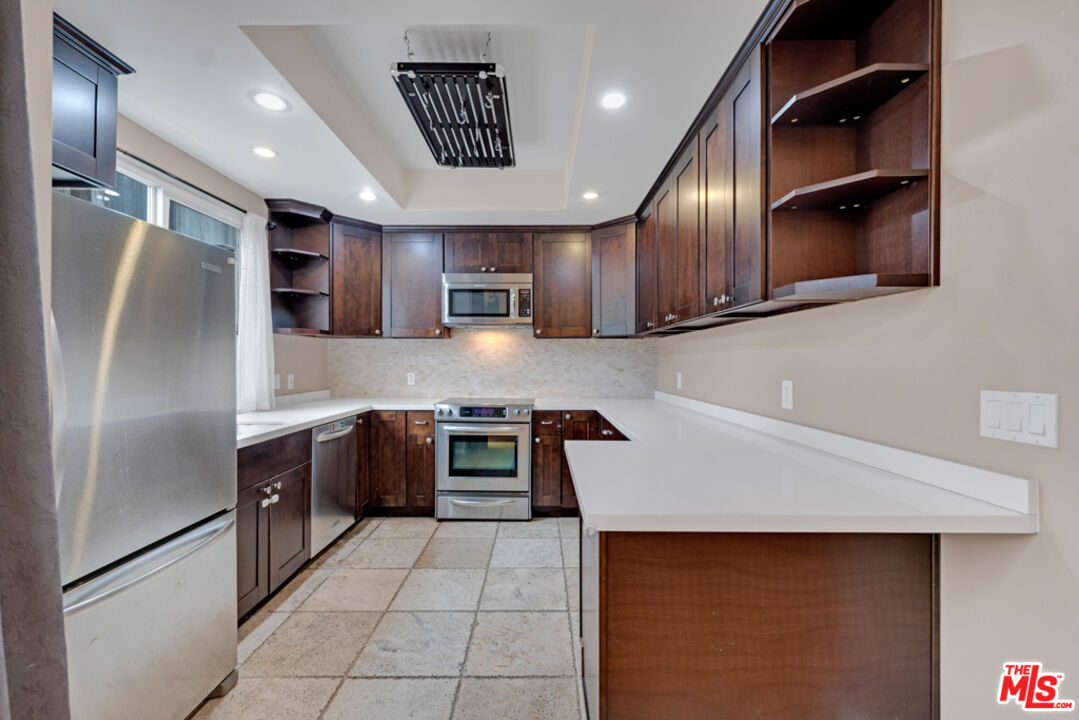1717 Stoner Ave Unit: 105