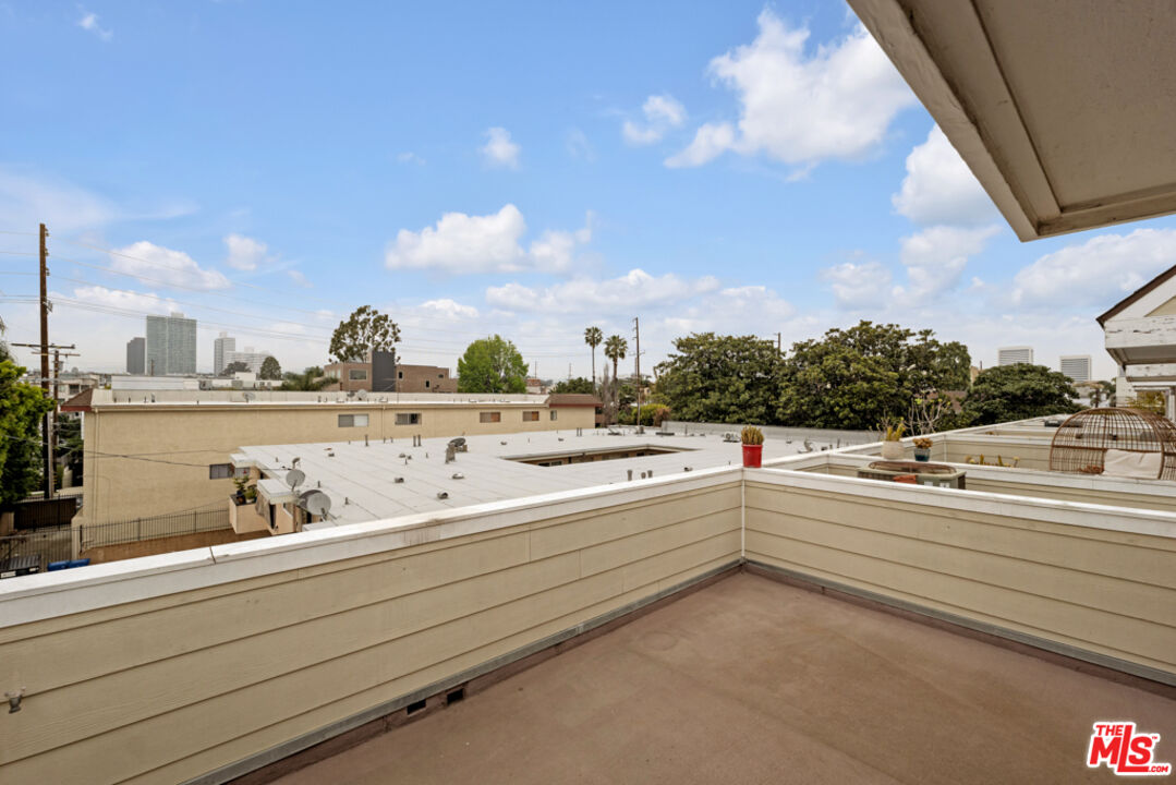 1717 Stoner Ave Unit: 105