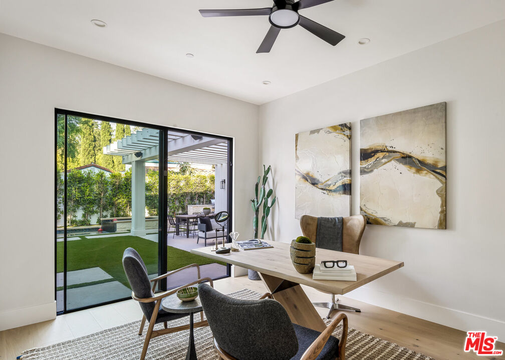 196 S Greenfield Ave