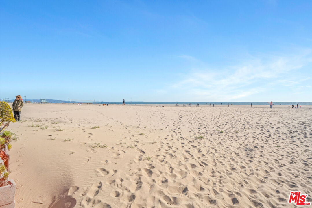 6400 Pacific Ave Unit: 104