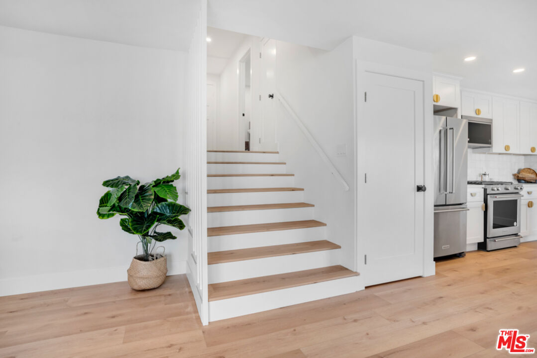 6400 Pacific Ave Unit: 104