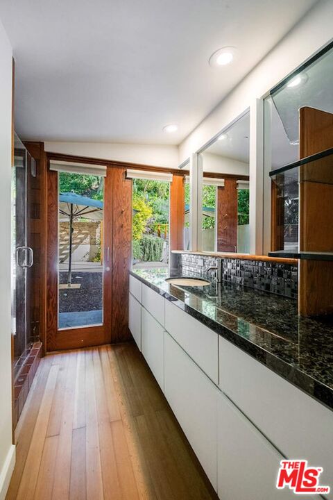 3600 Mandeville Canyon Rd