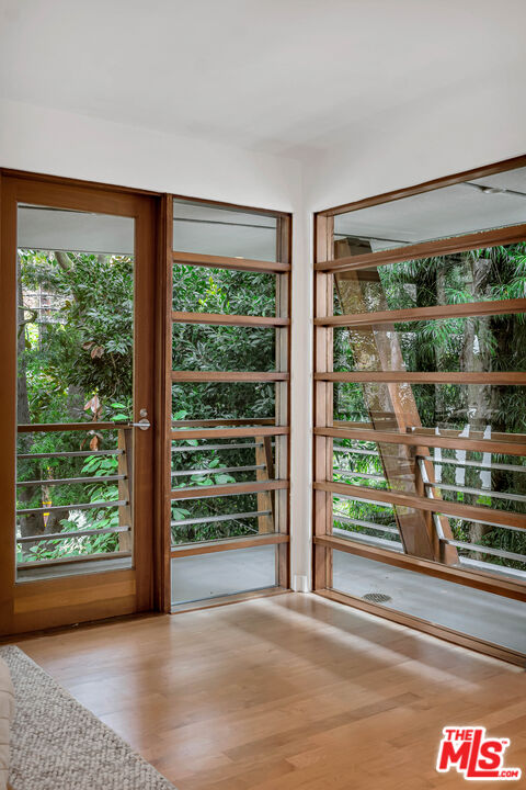 3600 Mandeville Canyon Rd