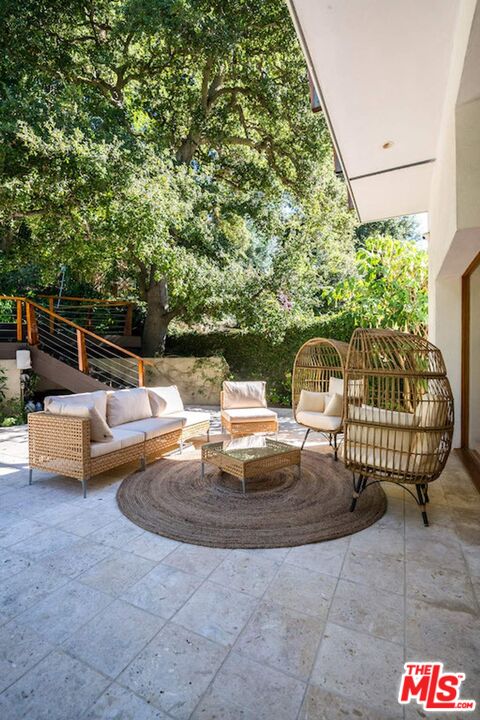 3600 Mandeville Canyon Rd