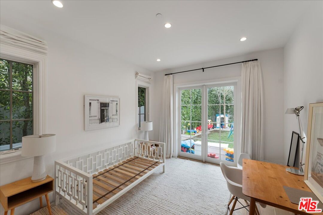 12026 Saltair Pl