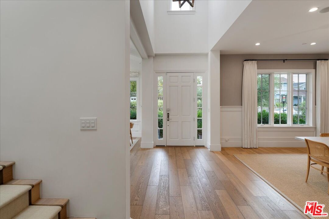 12026 Saltair Pl
