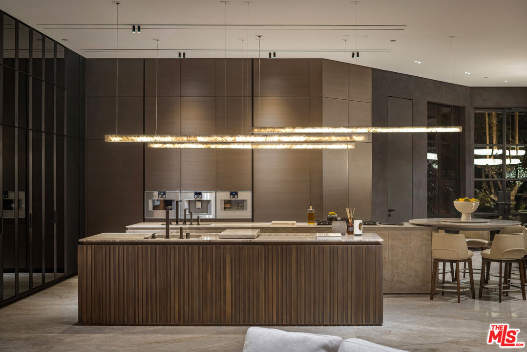 2650 Benedict Canyon Dr