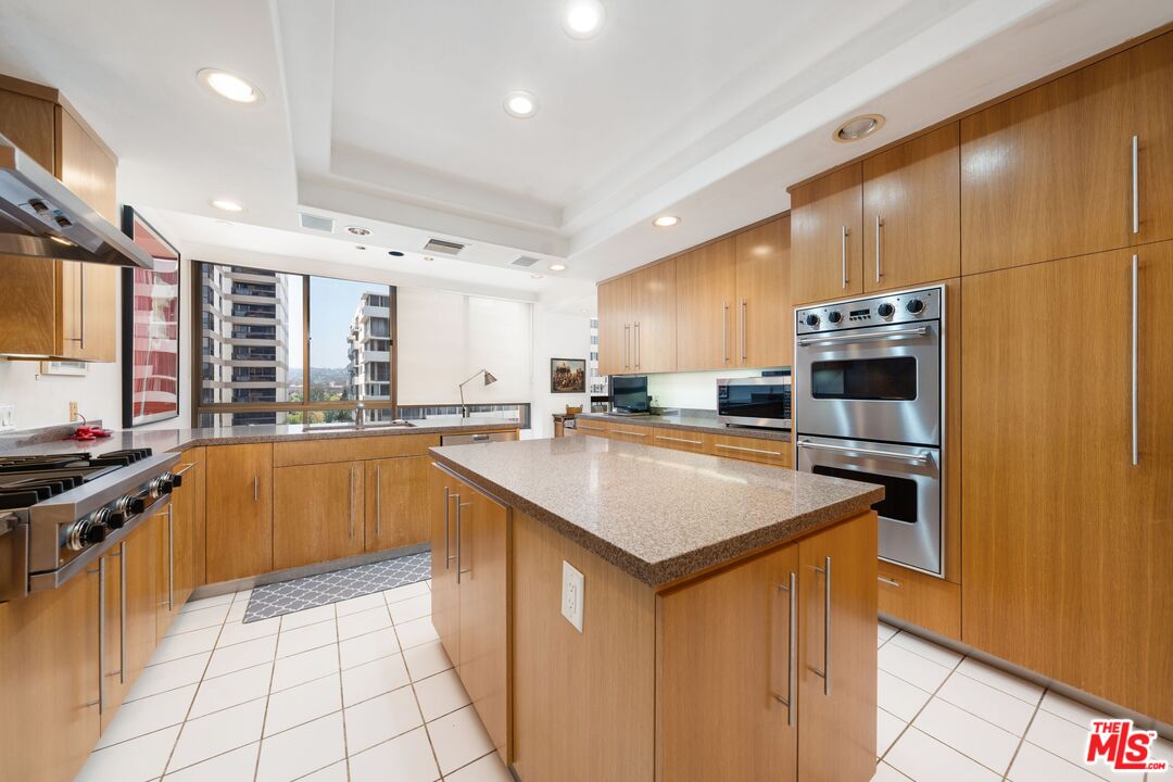 10430 Wilshire Blvd Unit: 802