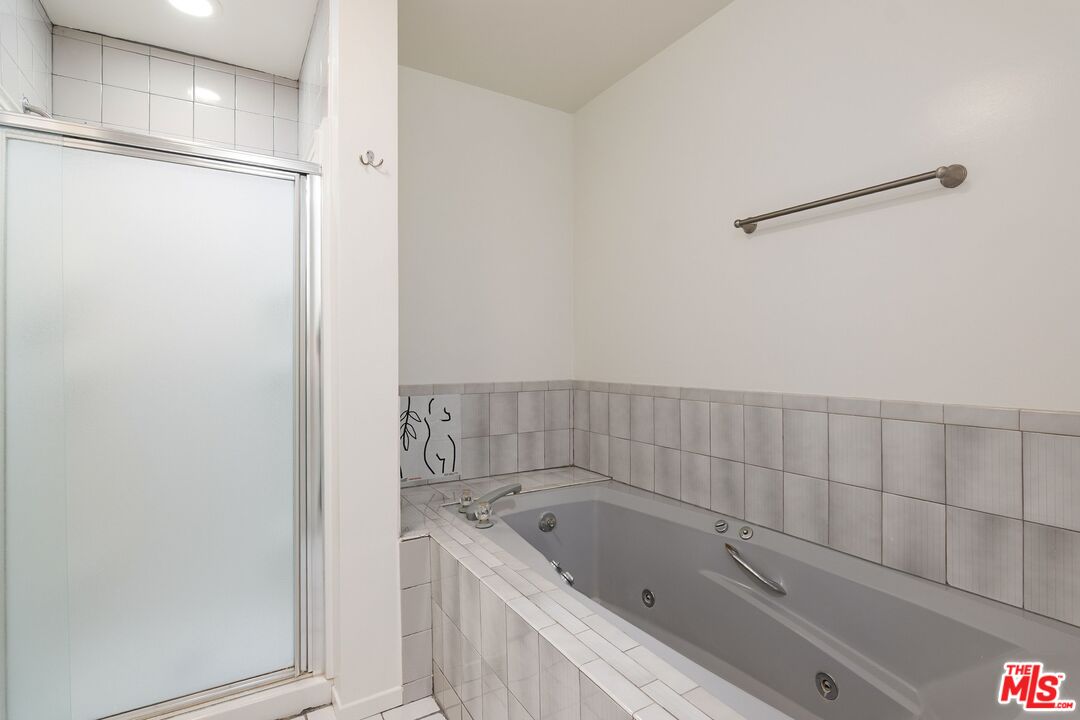 1010 California Ave Unit: 307