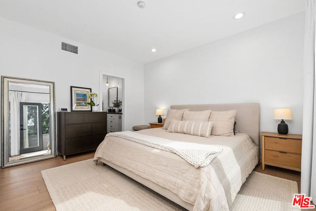 1133 9th St Unit: 202