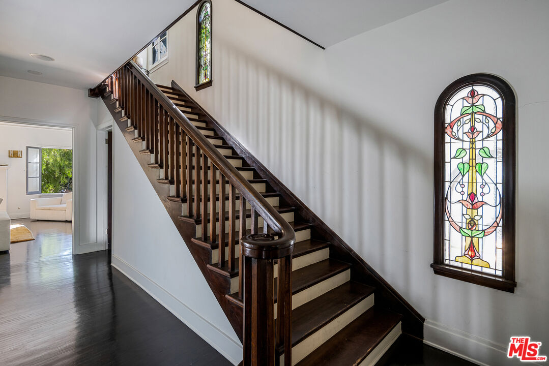 1930 Laurel Canyon Blvd, Hollywood Hills