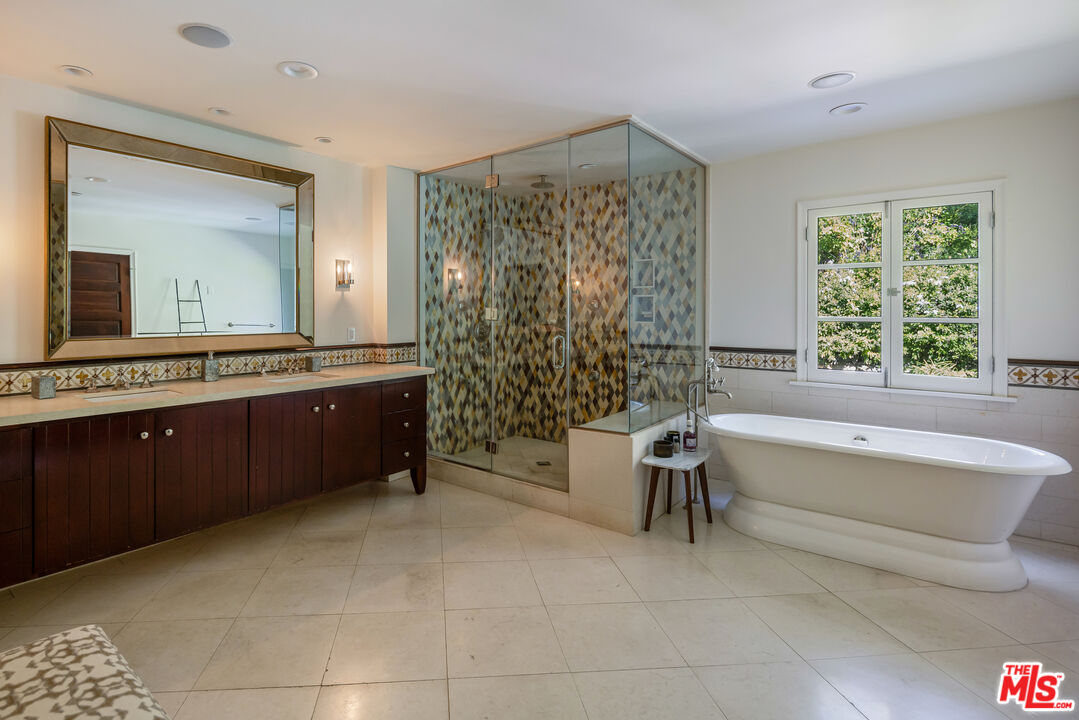 1930 Laurel Canyon Blvd, Hollywood Hills