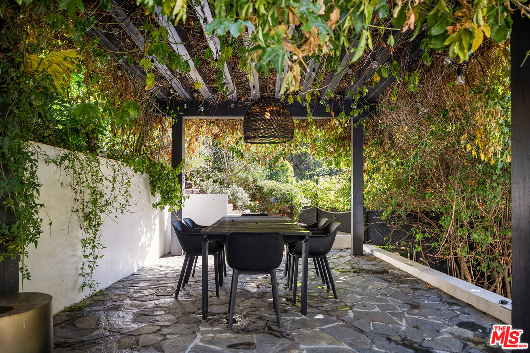 1930 Laurel Canyon Blvd, Hollywood Hills