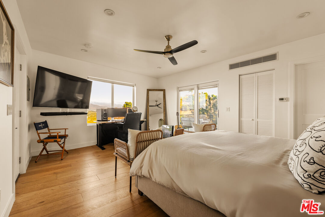 3631 Sunswept Dr, Studio City