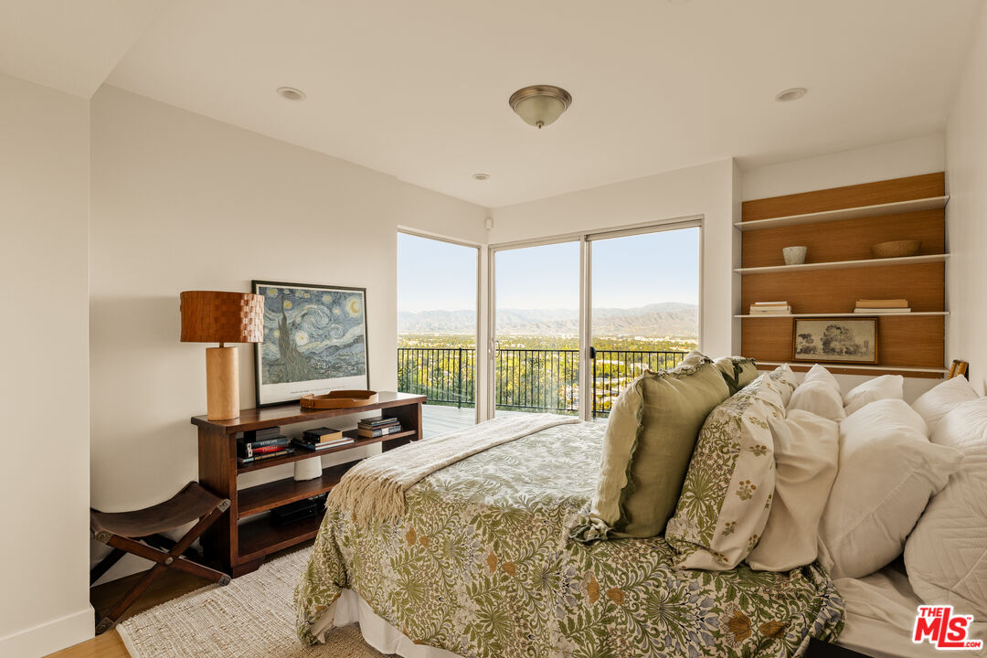 3631 Sunswept Dr, Studio City