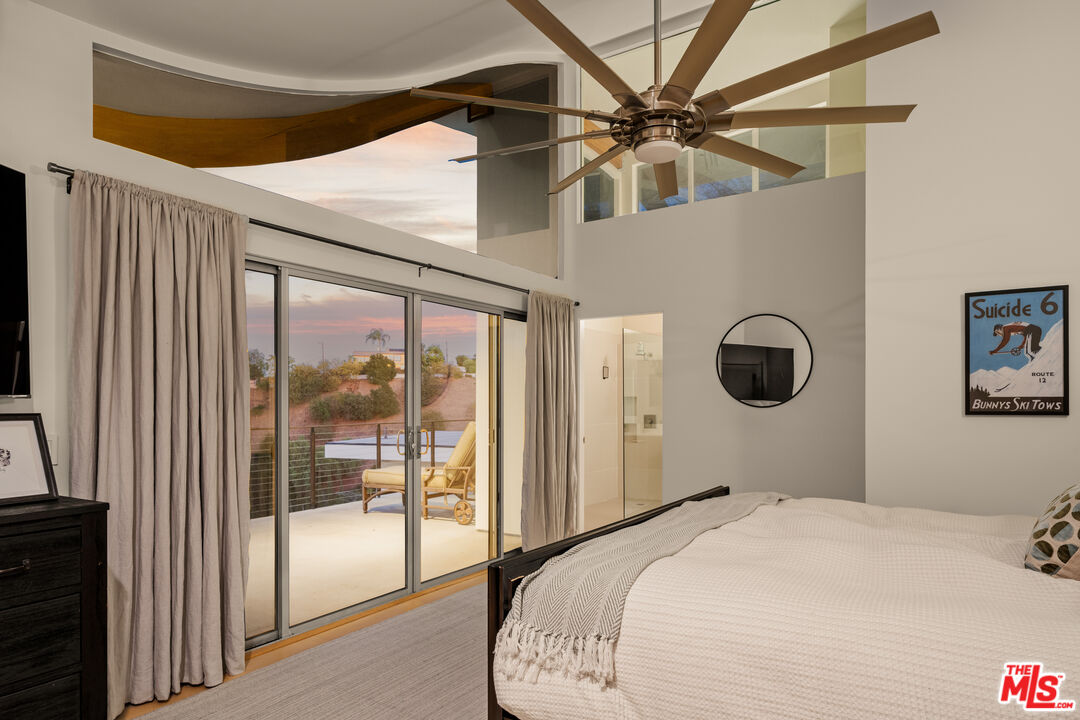 3631 Sunswept Dr, Studio City